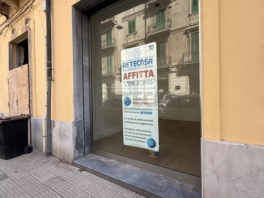 Immagine 1 di Locale commerciale in affitto  in Via dei Mille 85-87 a Messina
