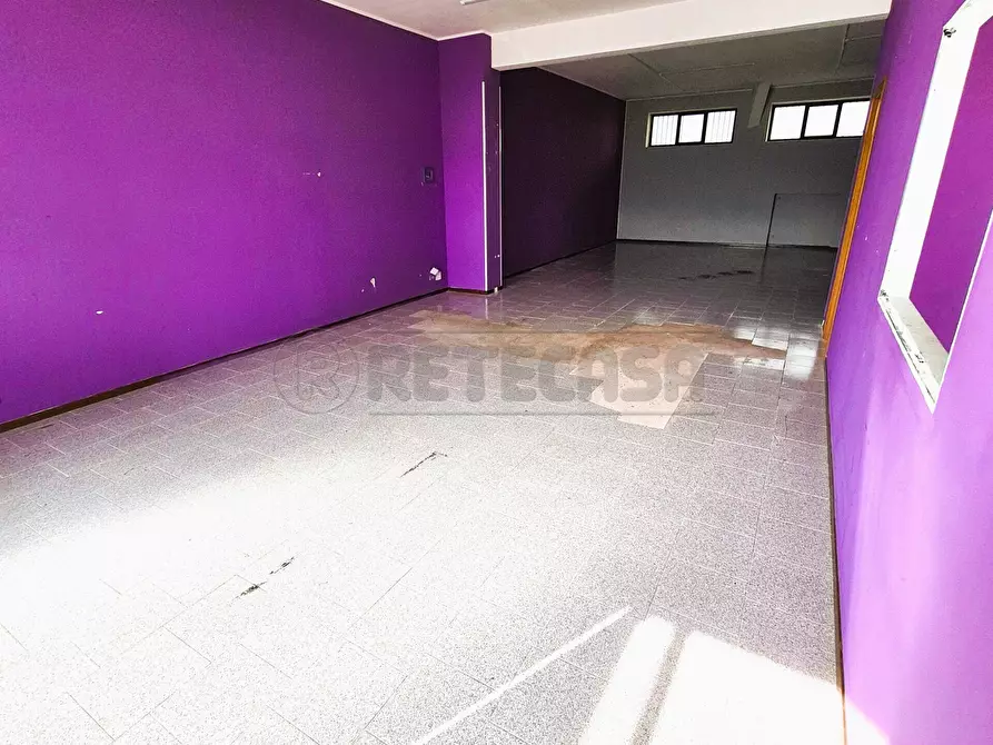 Immagine 2 di Locale commerciale in vendita  a Montesilvano