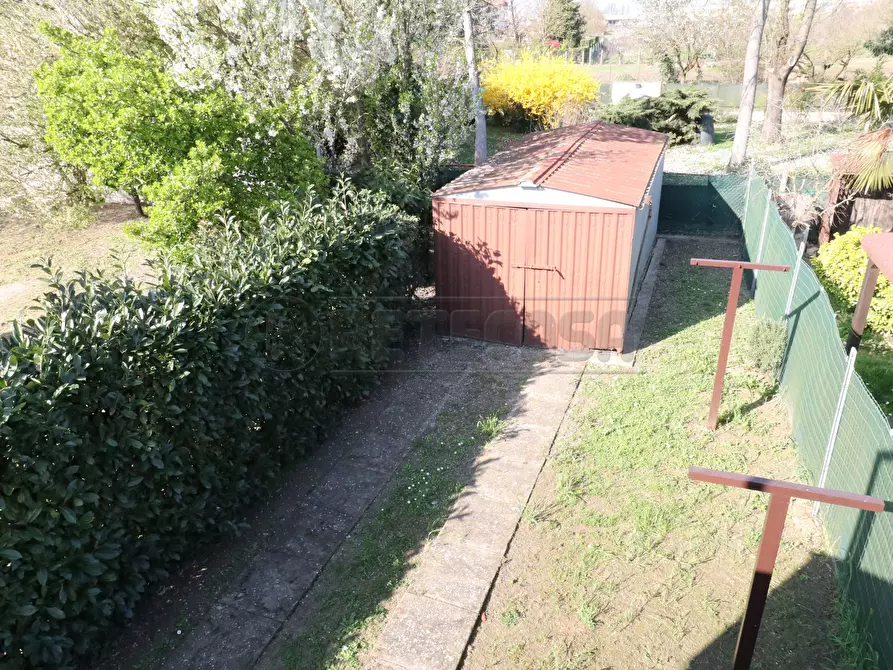 Immagine 2 di Bilocale in vendita  in Via Giotto 5 a Bondeno