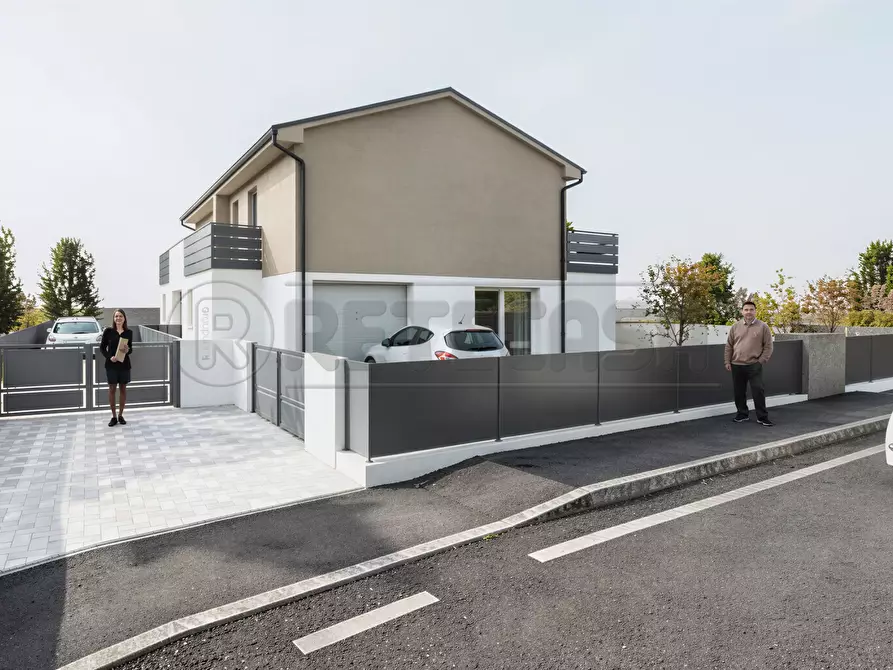 Immagine 3 di Porzione di casa in vendita  in Via Giuseppe Faggin a Vicenza