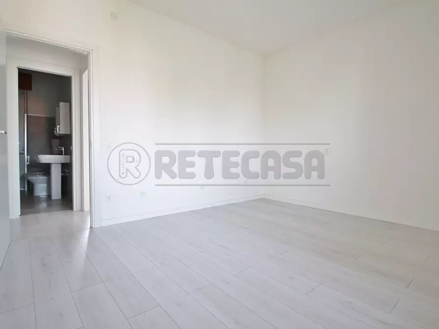 Immagine 9 di Bilocale in vendita  a Vicenza