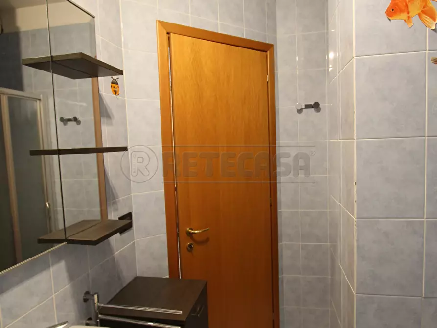 Immagine 10 di Appartamento in vendita  a Bergamo