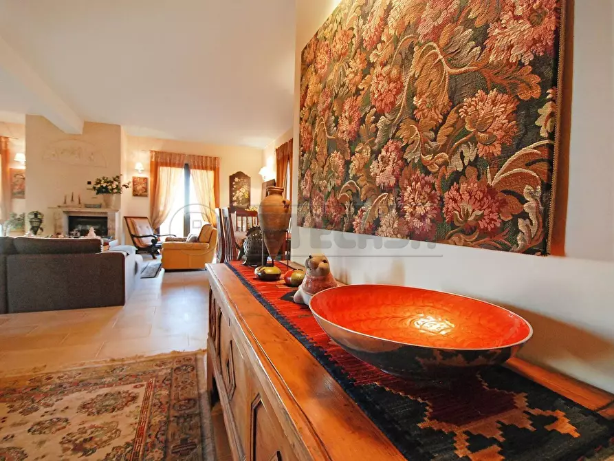 Immagine 7 di Villa in vendita  a Menfi