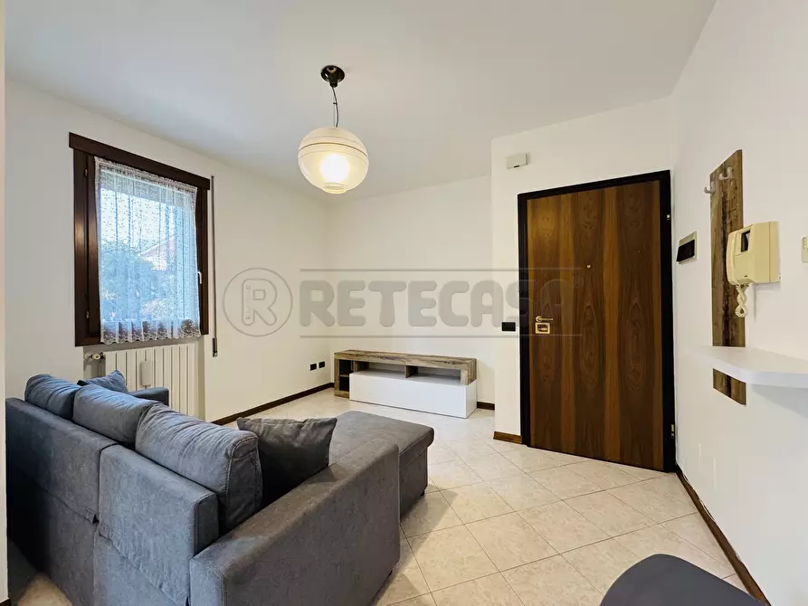 Immagine 1 di Bilocale in affitto  in Via Isacci Newton 18 a Padova