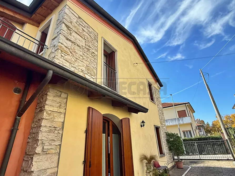 Immagine 18 di Porzione di casa in vendita  a Arzignano