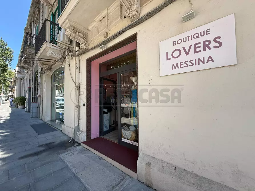Immagine 6 di Locale commerciale in affitto  in Via Santa Cecilia 140 a Messina