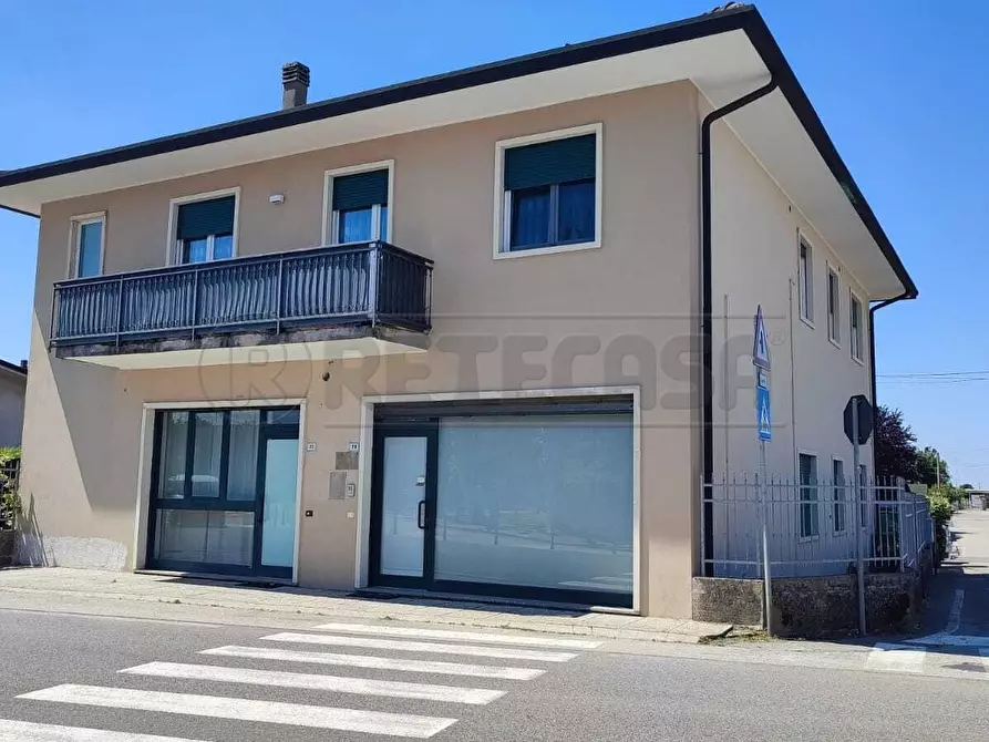 Immagine 3 di Locale commerciale in affitto  in Via Divisione Julia a Sarego