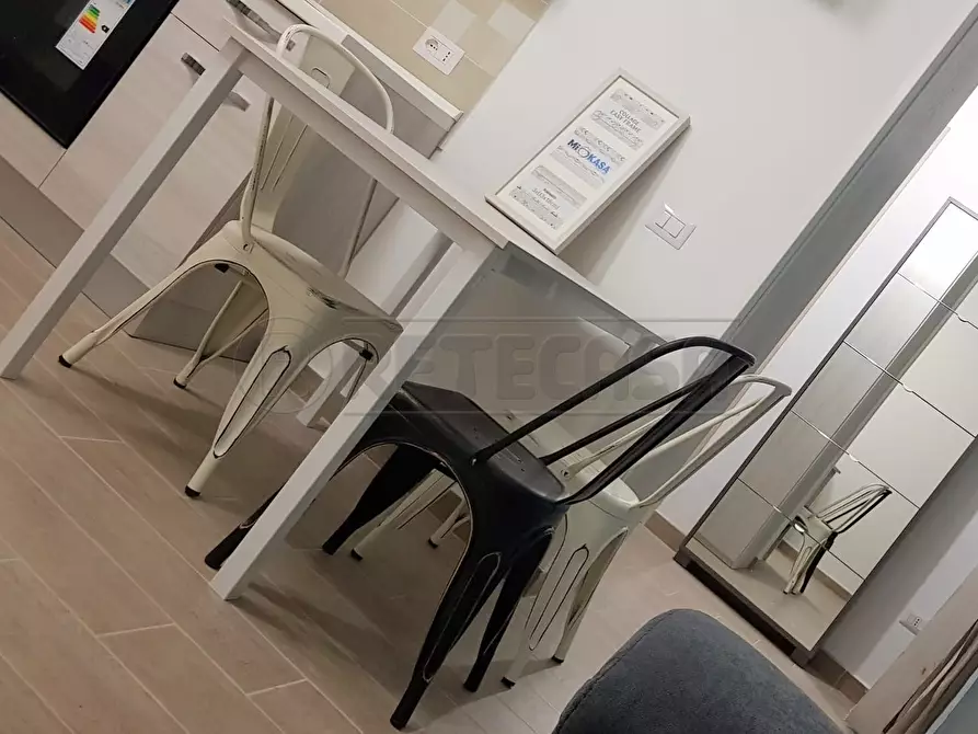 Immagine 13 di Bilocale in affitto  in Viale Carlo III a Caserta