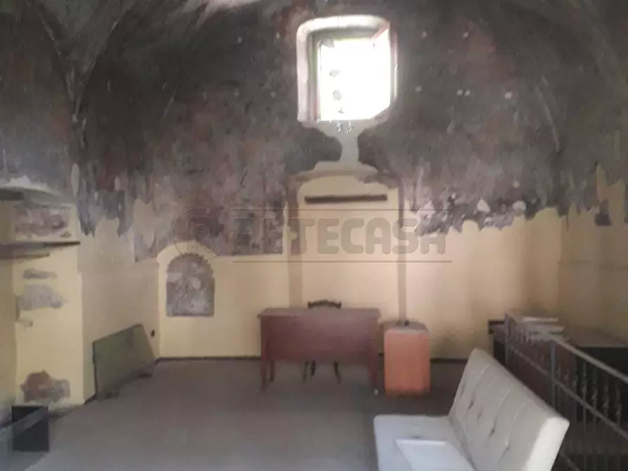 Immagine 3 di Locale commerciale in affitto  a Mercato San Severino