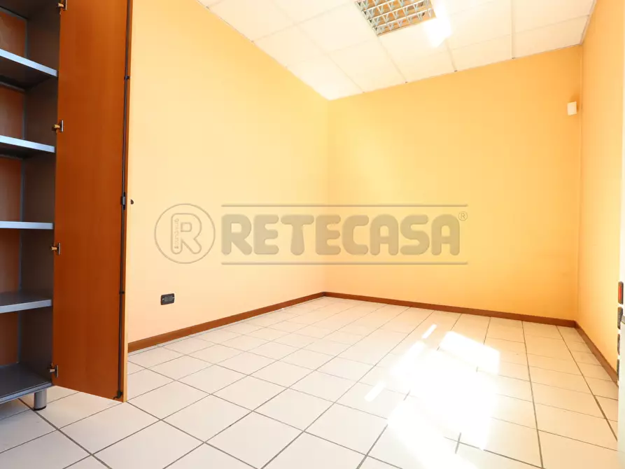 Immagine 9 di Ufficio in affitto  in Via Chiuppese 3 a Monticello Conte Otto