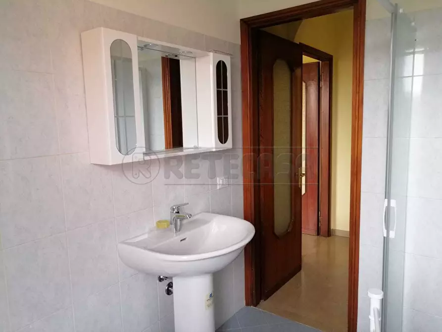 Immagine 16 di Stanza singola in affitto  in Via Montello a Cremona