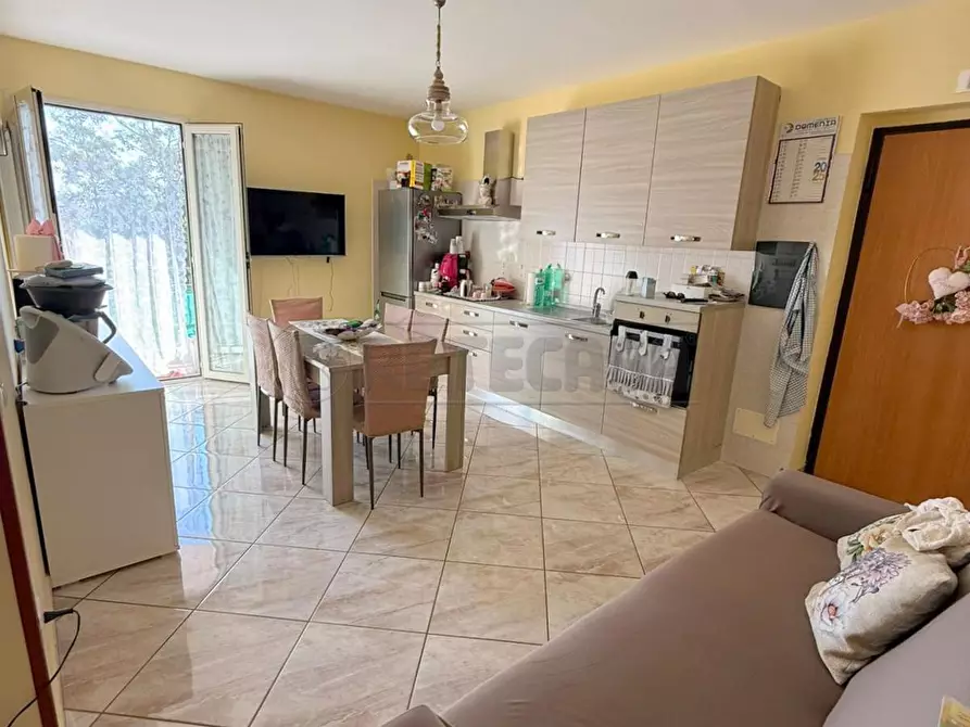 Immagine 1 di Trilocale in affitto  a Marcianise