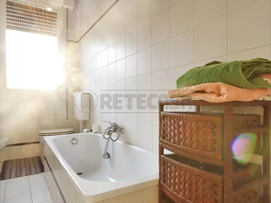 Immagine 22 di Stanza singola in affitto  in via mameli a Vicenza