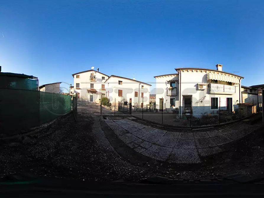 Immagine 28 di Rustico / casale in vendita  in Via Valle a Sovizzo