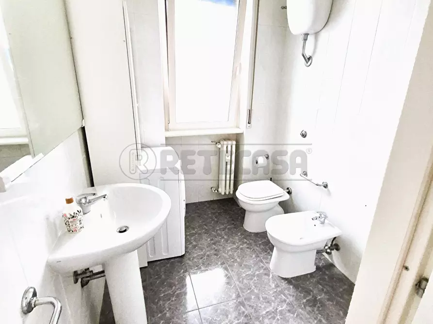 Immagine 13 di Bilocale in vendita  in Lungomare Giacomo Matteotti a Pescara