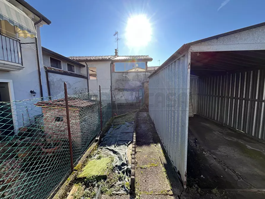 Immagine 54 di Rustico / casale in vendita  in Via Valle a Sovizzo