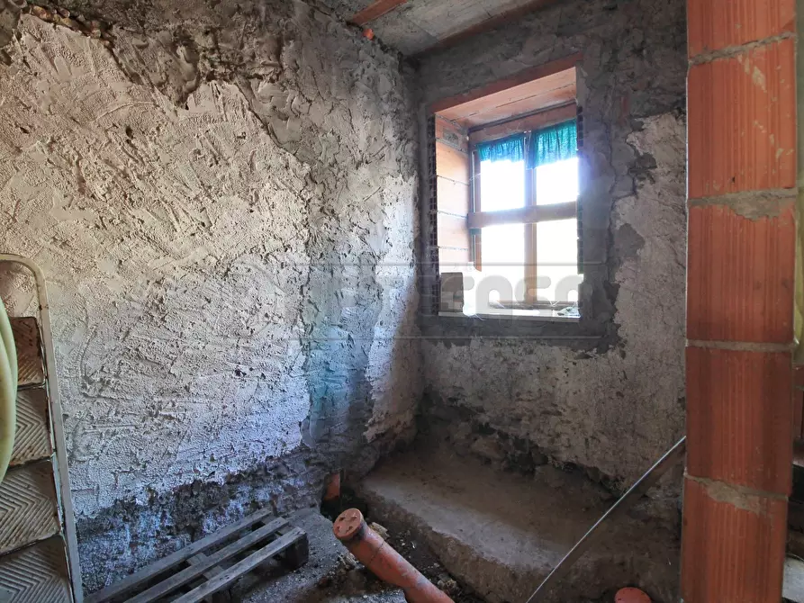 Immagine 13 di Bilocale in vendita  in Via Canova 6 a Gambellara