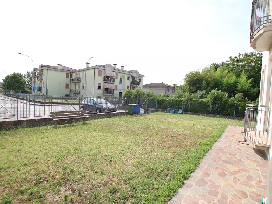 Immagine 20 di Bilocale in vendita  in Via Giovanni Falcone a Barbarano Mossano