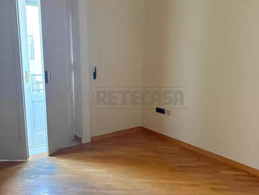 Immagine 18 di Pentalocale in affitto  in via renato de martino 16 a Salerno