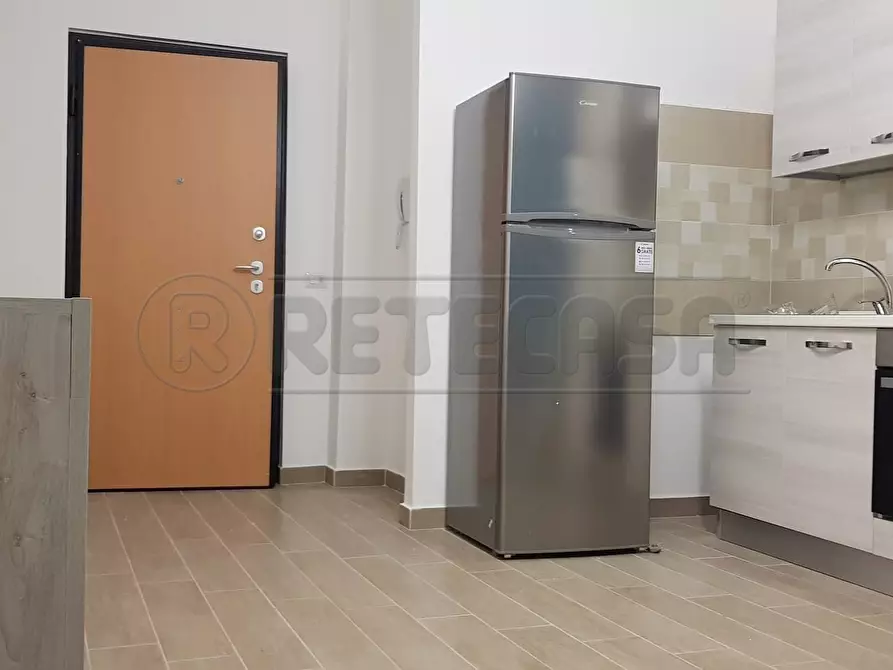 Immagine 15 di Bilocale in affitto  in Viale Carlo III a Caserta