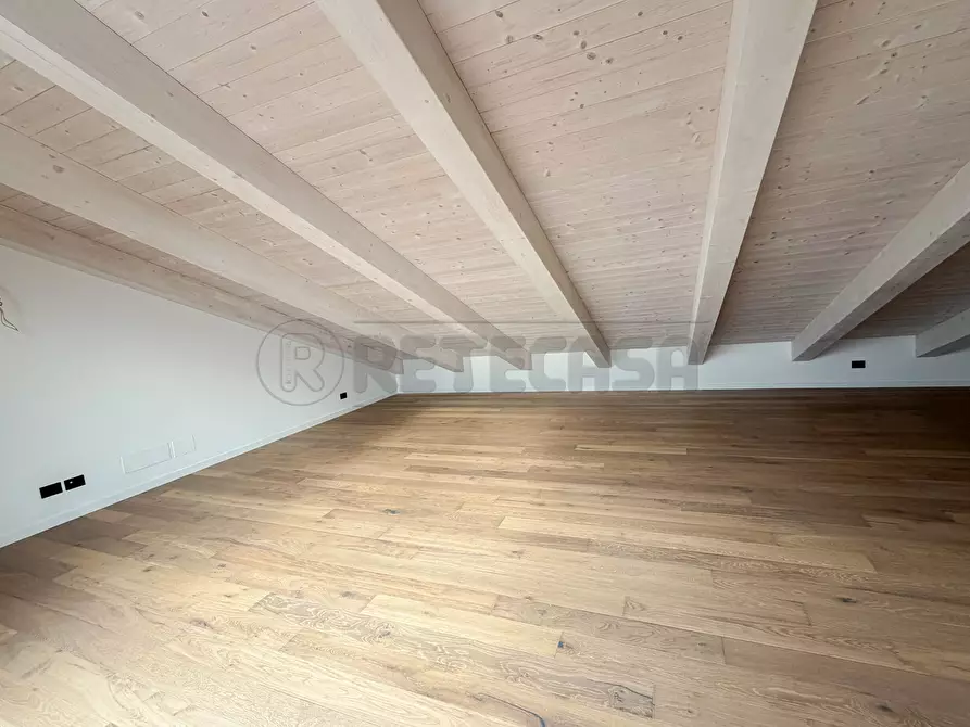 Immagine 40 di Appartamento in vendita  in Via F. Magellano a Creazzo