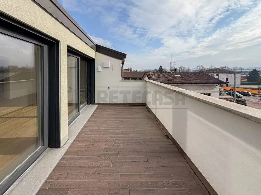 Immagine 39 di Attico in vendita  in Via F. Magellano a Creazzo