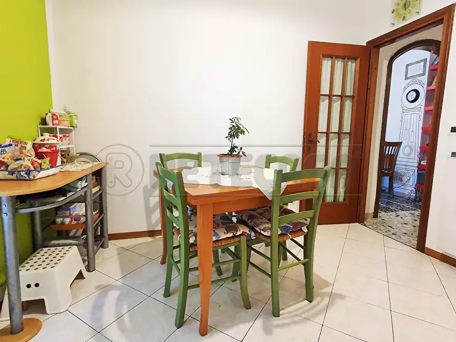 Immagine 11 di Bilocale in vendita  in Via Aurelia Nord 166 a Viareggio