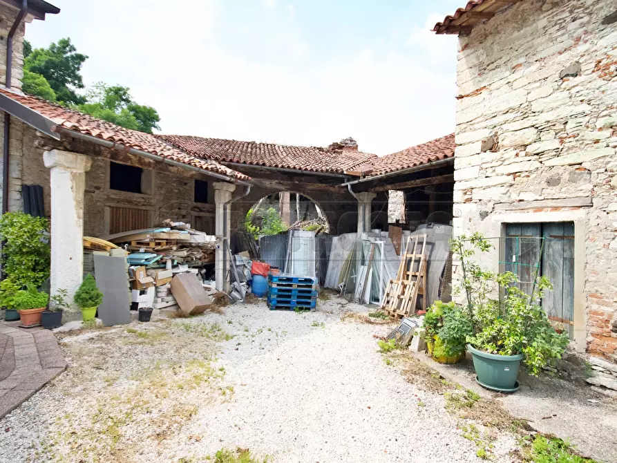 Immagine 4 di Villa in vendita  a Chiampo