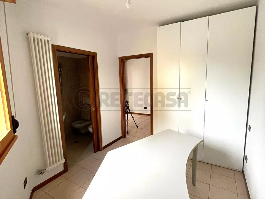 Immagine 13 di Ufficio in vendita  in Via Cengio 43 a Vicenza