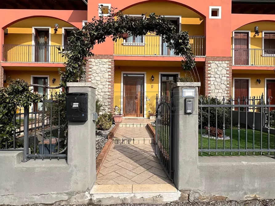 Immagine 2 di Porzione di casa in vendita  a Sarego