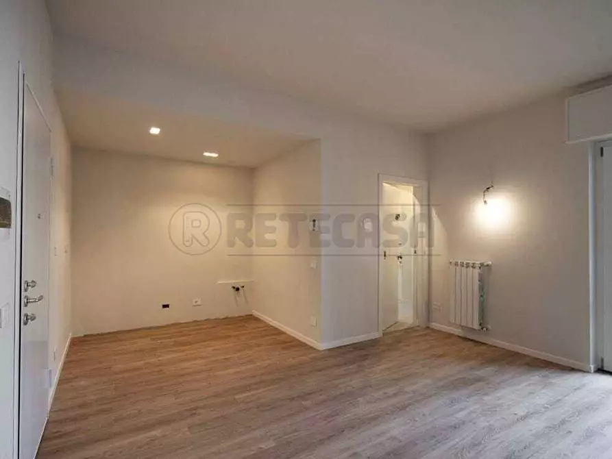 Immagine 9 di Appartamento in vendita  a Bergamo