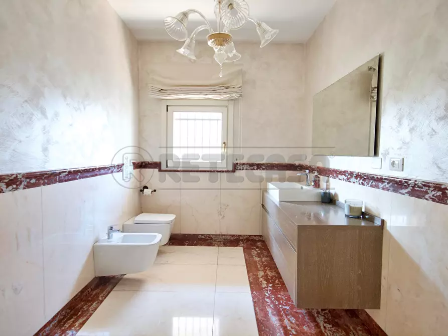 Immagine 11 di Porzione di casa in vendita  a Arzignano