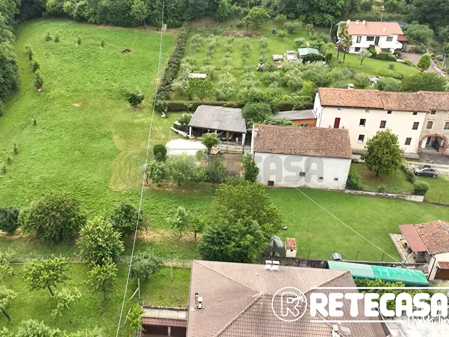 Immagine 3 di Casa semindipendente in vendita  in Via Costa 17 a Brogliano