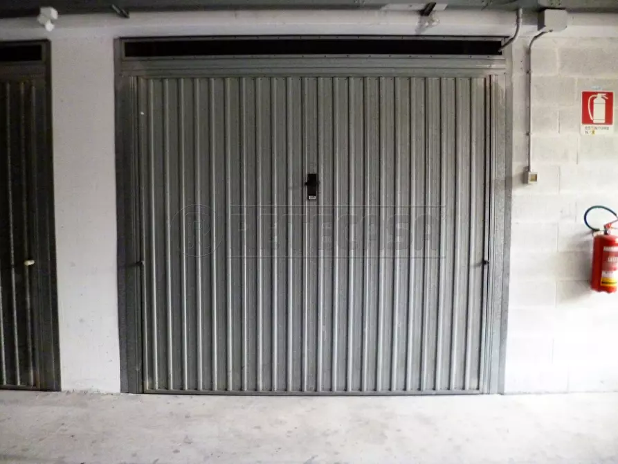 Immagine 23 di Locale commerciale in affitto  a Montebello Vicentino