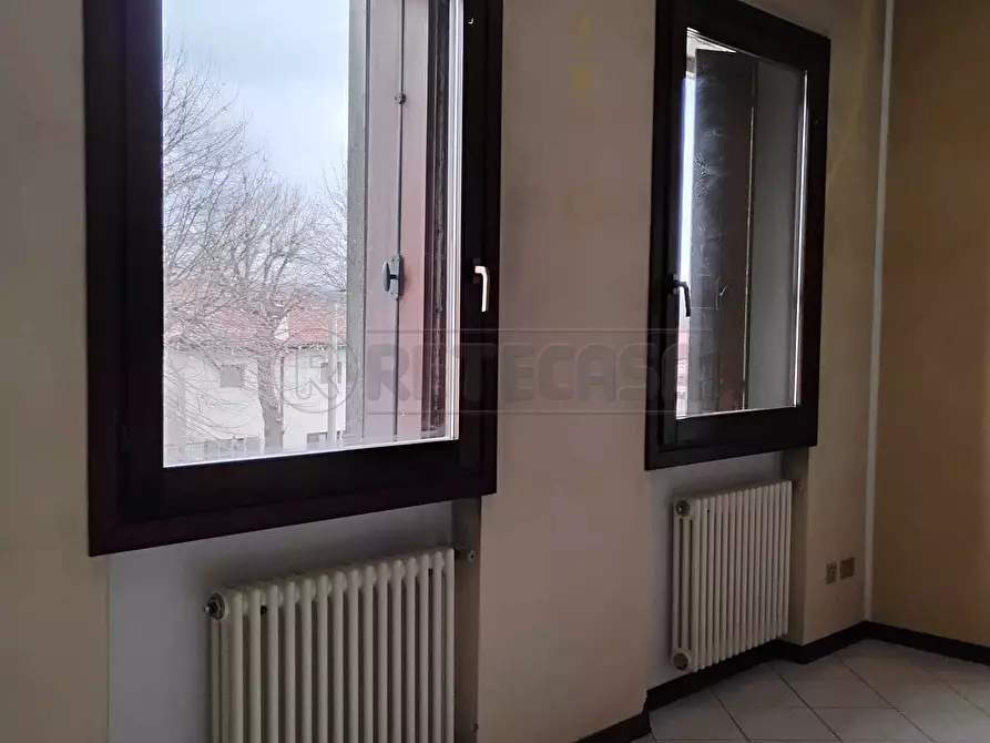 Immagine 16 di Trilocale in affitto  in Via Pesa 1/A a Montebello Vicentino
