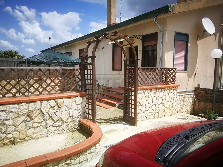 Immagine 1 di Villetta a schiera in vendita  in c/da cacciagalline snc a Caltanissetta