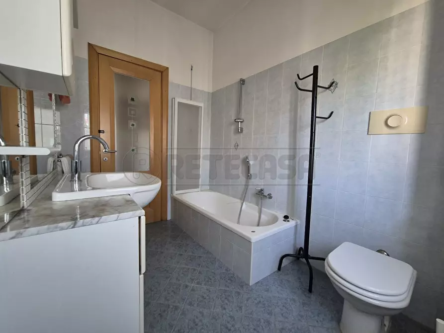 Immagine 11 di Quadrilocale in vendita  in Via Olona a Cremona