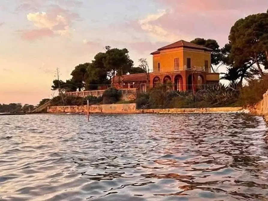 Immagine 1 di Villa in vendita  a Marsala