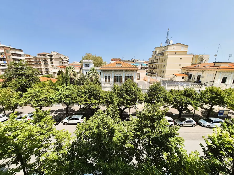 Immagine 24 di Quadrilocale in vendita  in Viale Gabriele D'Annunzio 210 a Pescara