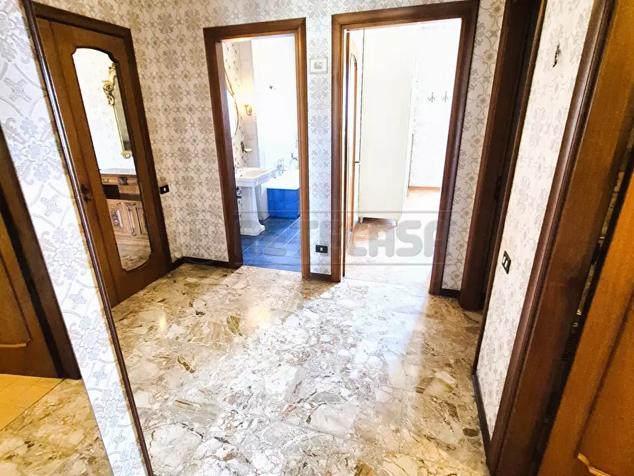 Immagine 18 di Quadrilocale in vendita  in Viale Gabriele D'Annunzio 210 a Pescara
