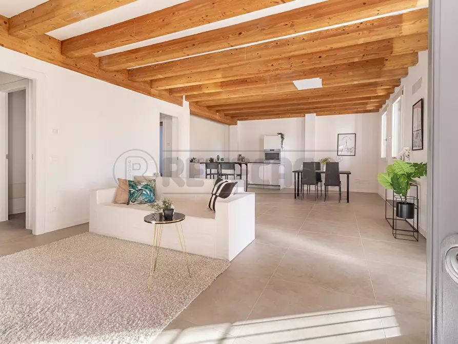 Immagine 1 di Bilocale in vendita  in Via Zuccola 37 a Bolzano Vicentino