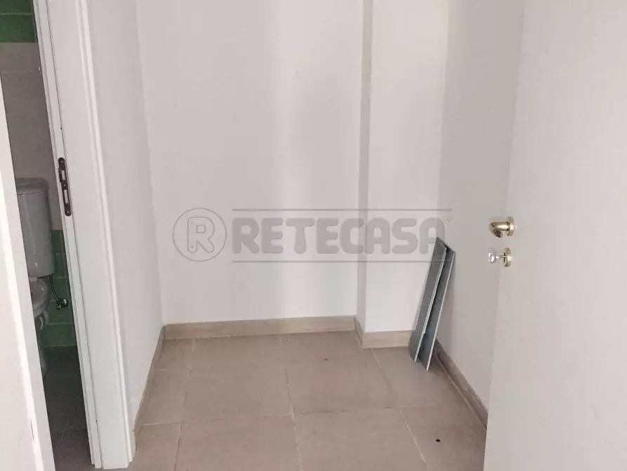 Immagine 13 di Locale commerciale in affitto  in Via Marco Polo 268 a Messina