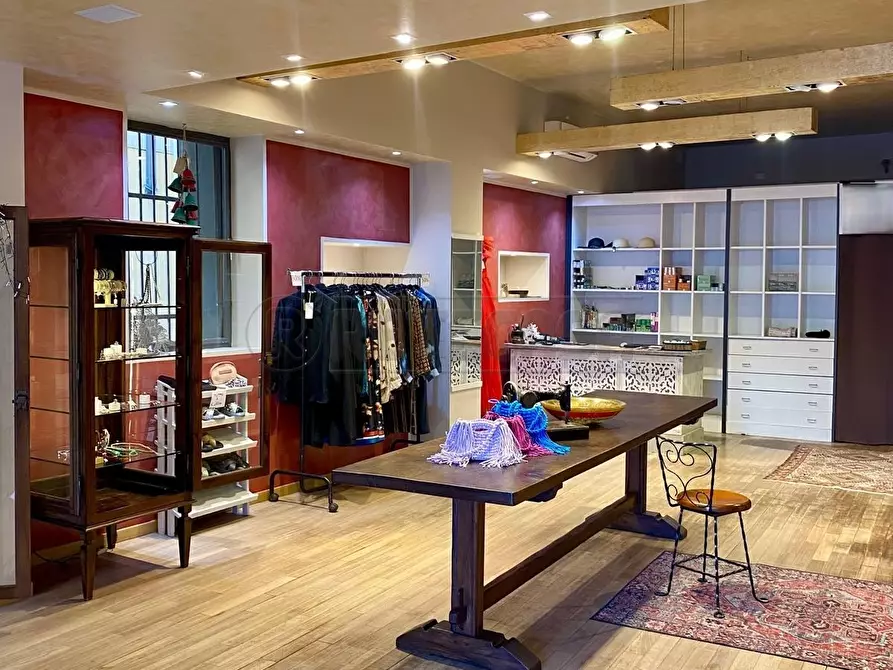 Immagine 12 di Attività commerciale in vendita  in Corso Antonio Fogazzaro a Vicenza