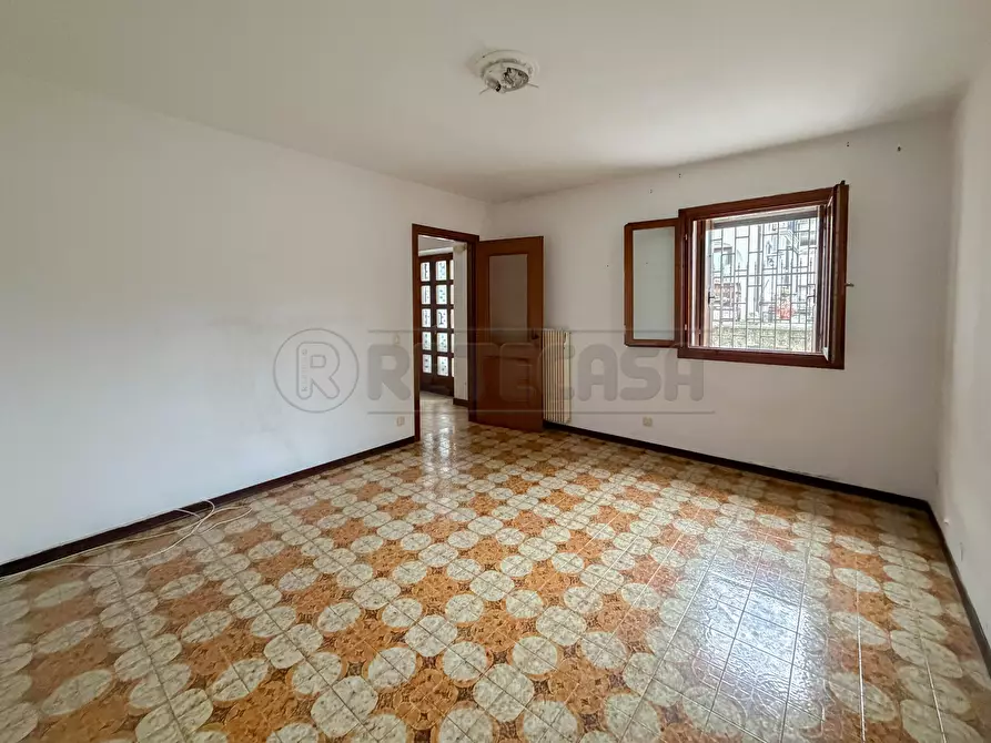 Immagine 7 di Rustico / casale in vendita  in Via Valle a Sovizzo