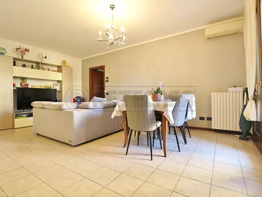 Immagine 1 di Bilocale in vendita  in Via Pesa 19 a Montebello Vicentino