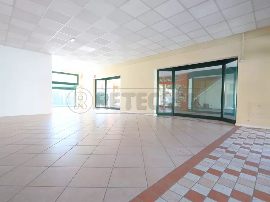 Immagine 7 di Locale commerciale in affitto  in Contrà Corpus Domini a Brendola