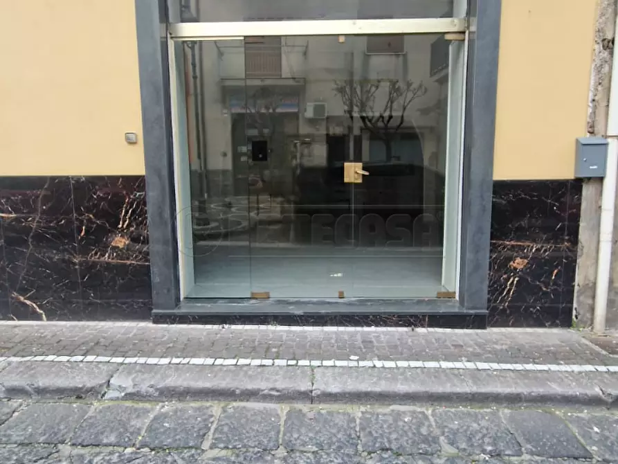 Immagine 2 di Locale commerciale in affitto  a Mercato San Severino