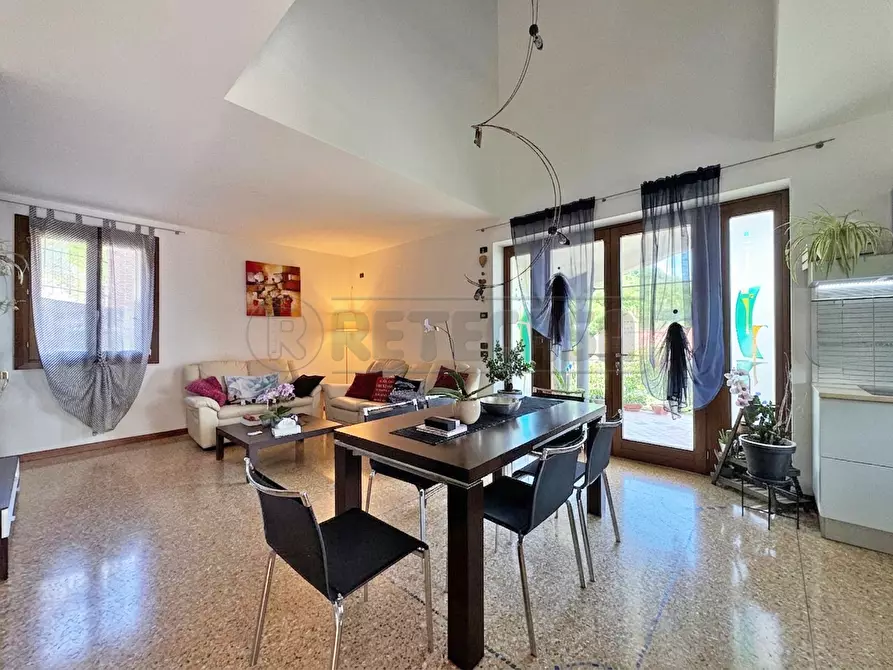 Immagine 11 di Villa in vendita  in Via Pianacattiva di Mezzo 11 a Trissino