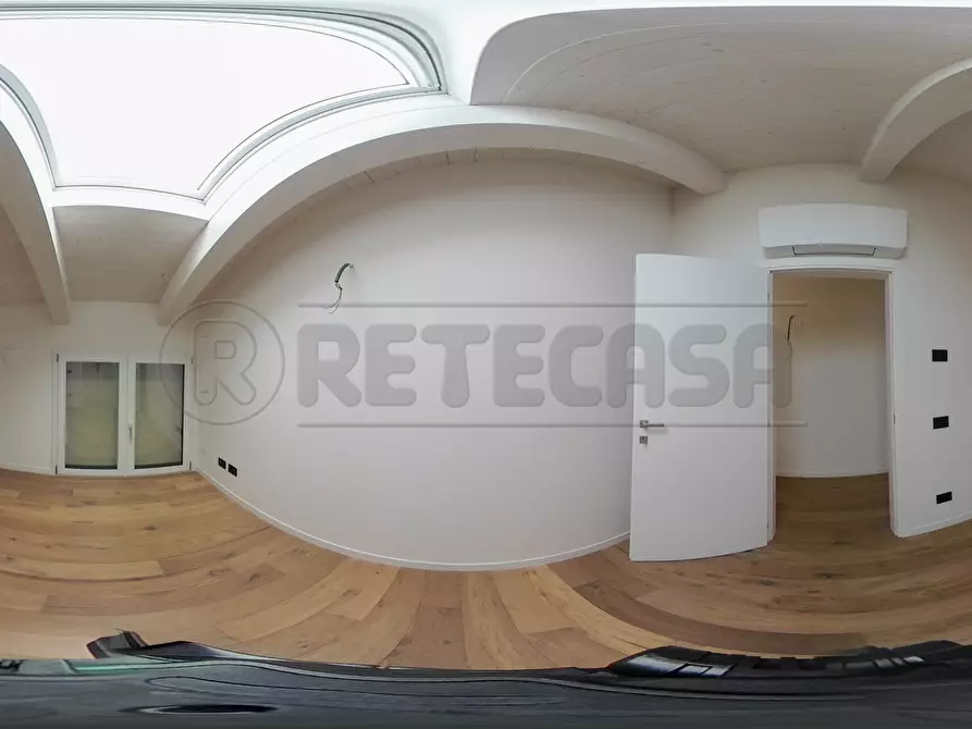 Immagine 43 di Attico in vendita  in Via F. Magellano a Creazzo