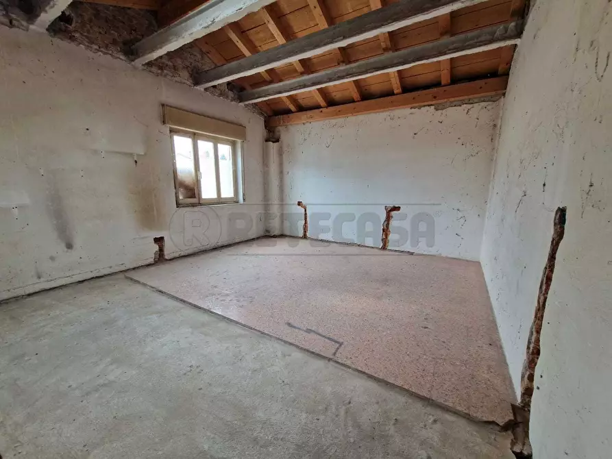 Immagine 14 di Casa indipendente in vendita  in Via Parigi a Castelvetro Piacentino